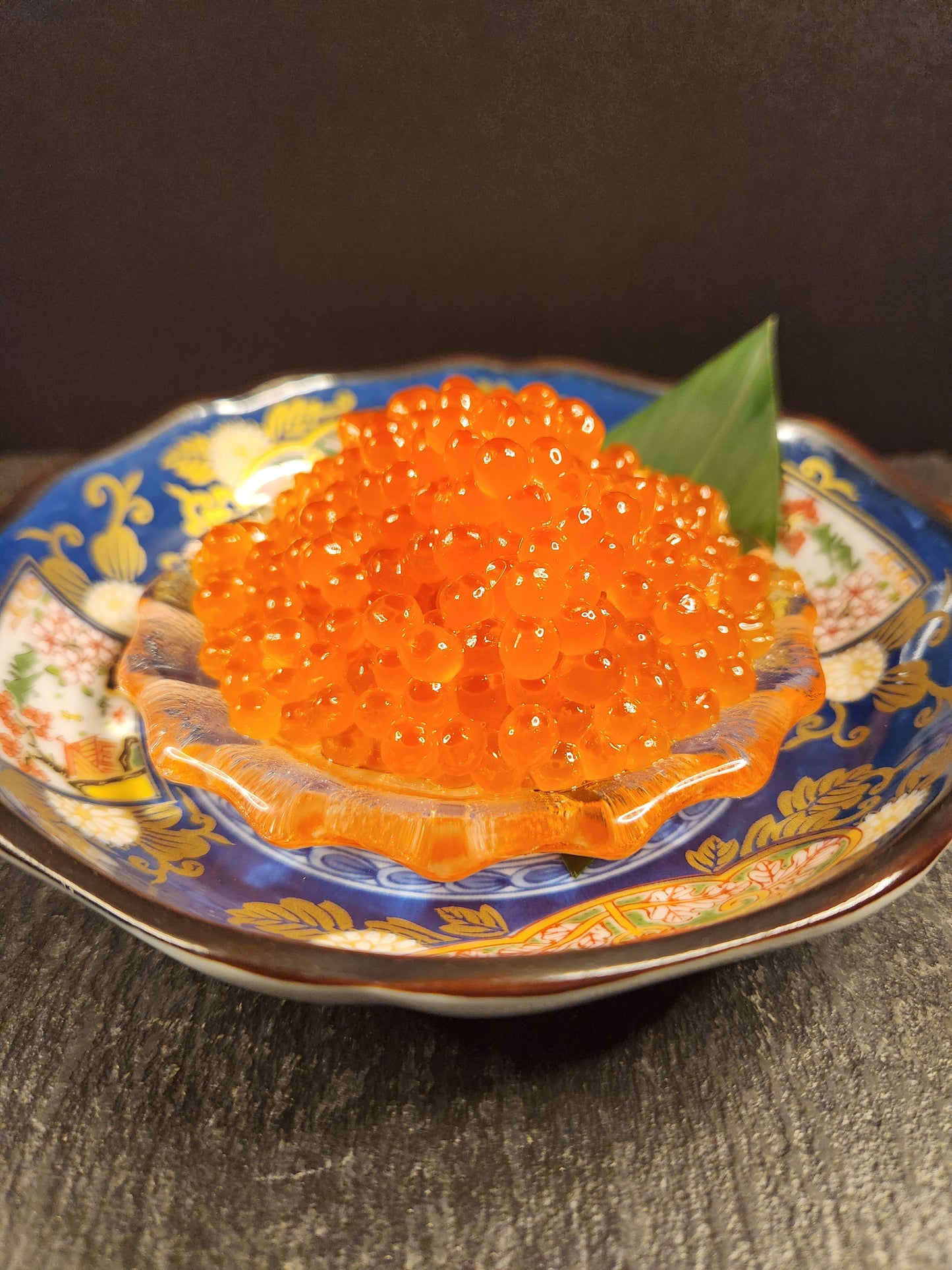 醤油漬けいくら 北海道小樽産 100gパック 贅沢なぷちぷち食感と特製醤油ダレの絶妙な味わい 産地直送 鮮度抜群